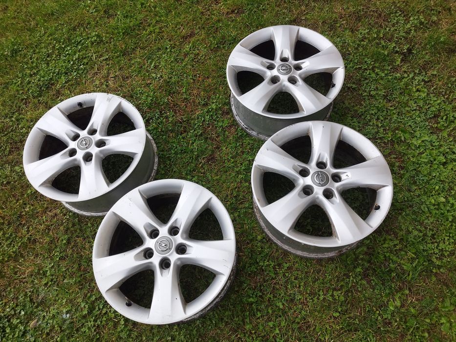 Felgi Aluminiowe 5x115 17x7 - Opel Astra IV J