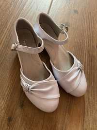 Білі нарядні туфельки 31 розмір