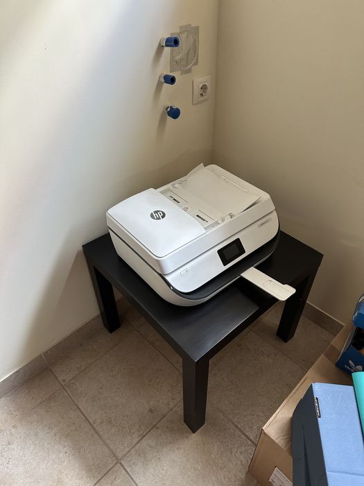 Impressora HP OfficeJet 5232 cores com Wi-fi