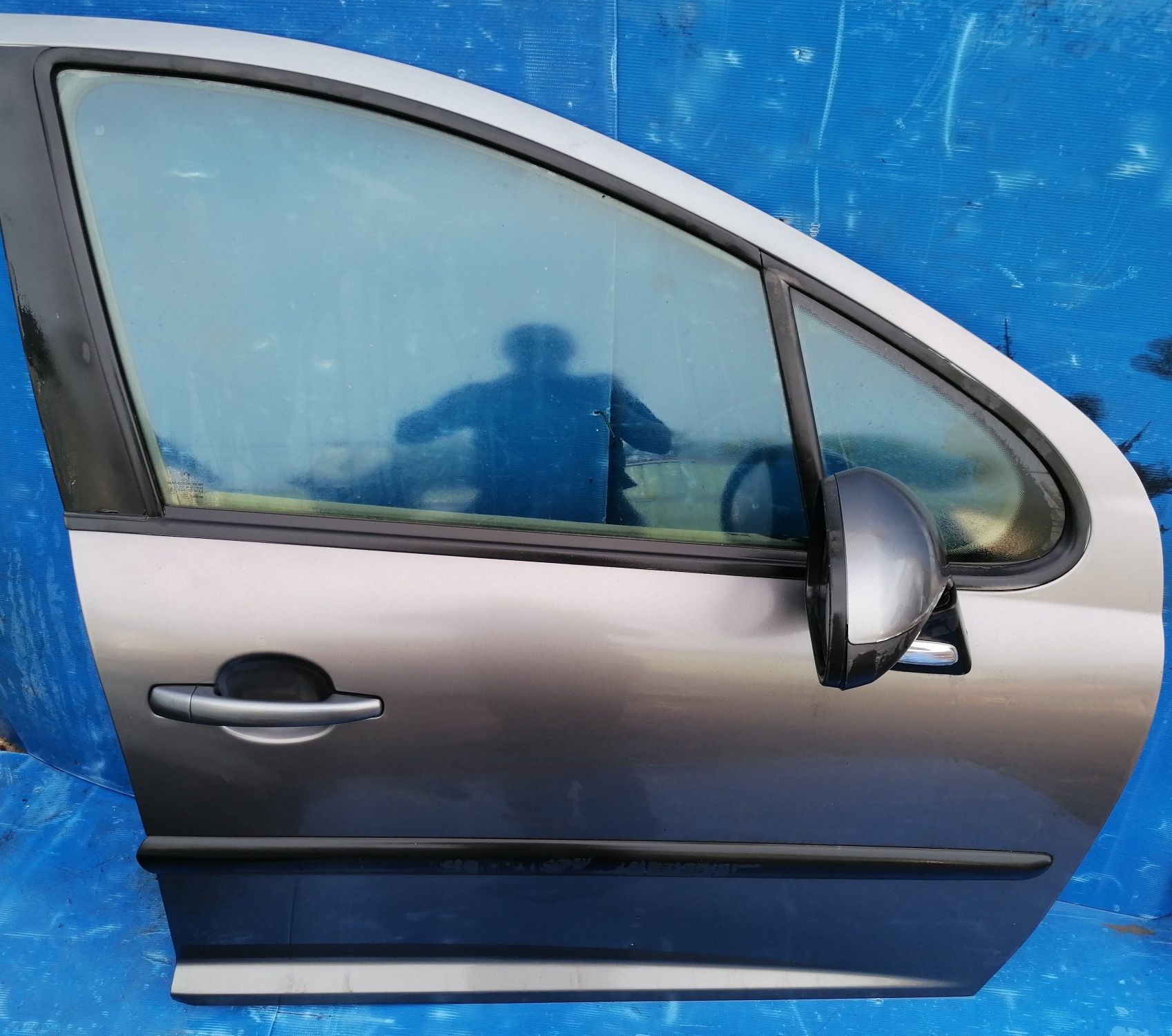 Peugeot 207 sw 2011 porta trás esguerda, também peças da mesma