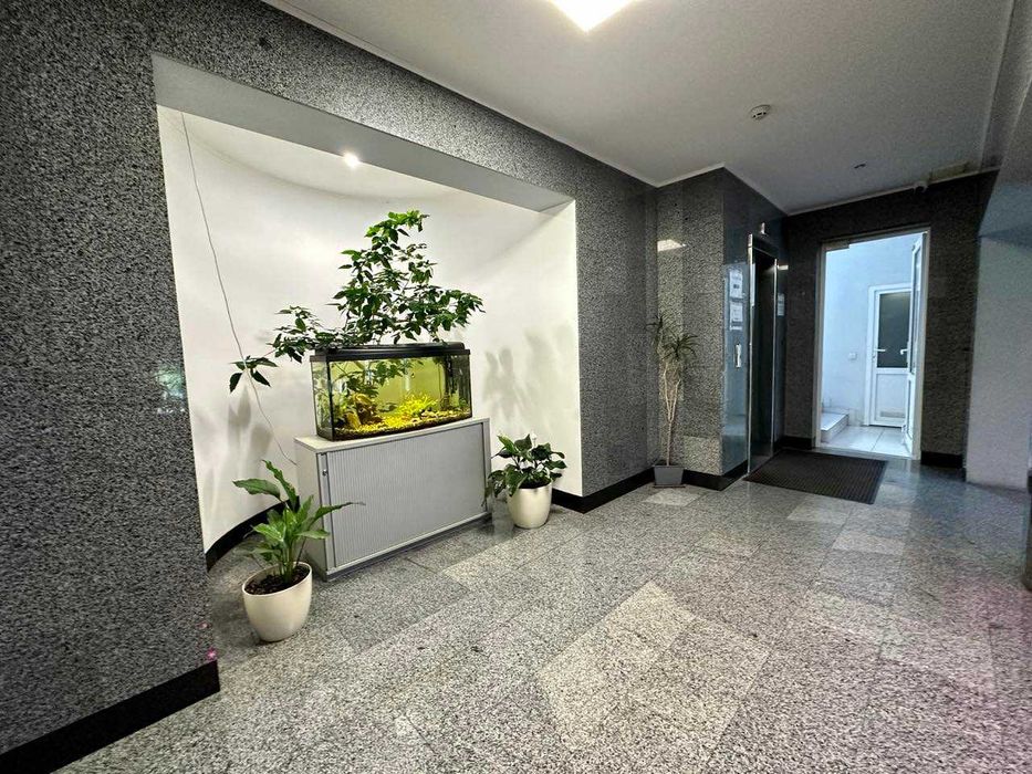 Двоповерховий офіс в БЦ, 81 м.кв., 2 поверх у подарунок, м. Дорогожичі