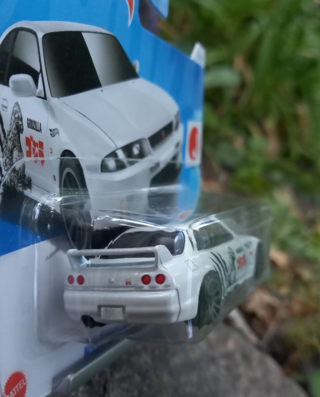Hot Wheels Nissan Skyline GT-R BCN R33