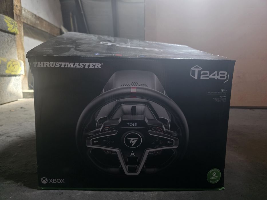 Thrustmaster T248 (PC / Xbox) – Jak Nowa! Zestaw Hybrydowy FFB+ Pedały