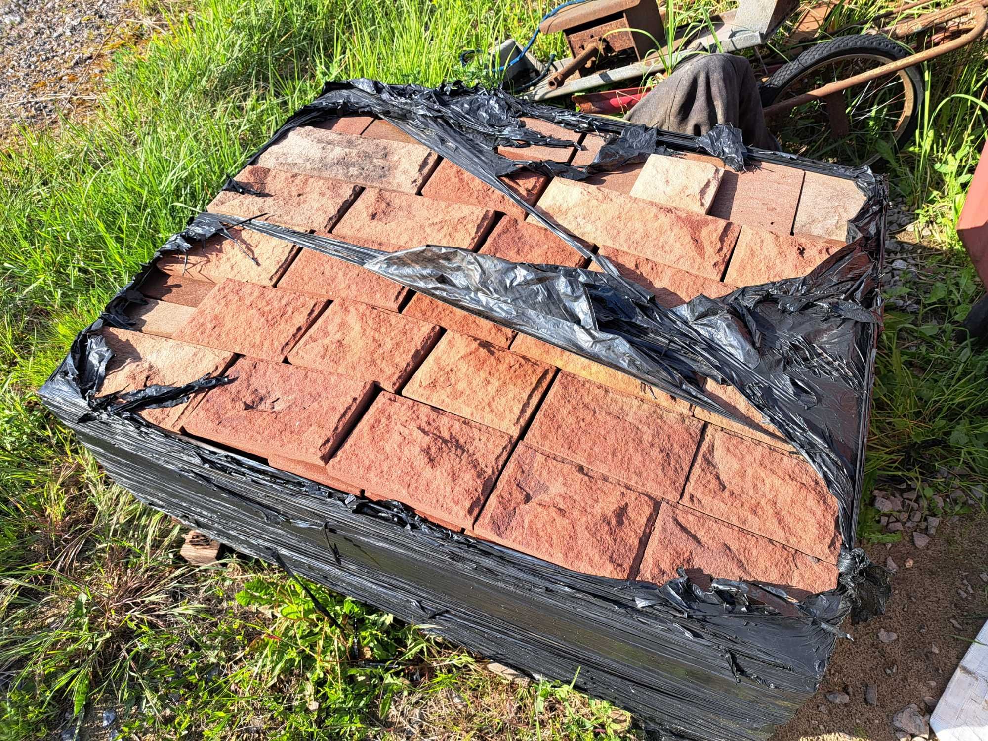 Kamień naturalny elewacyjny piaskowiec Chęciny