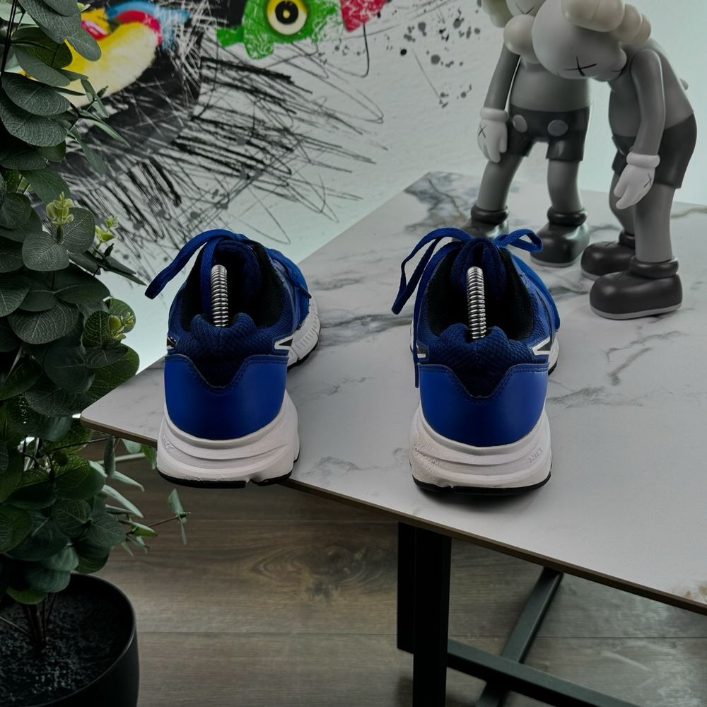 Кросівки Nike Revolution 41 розмір 2
