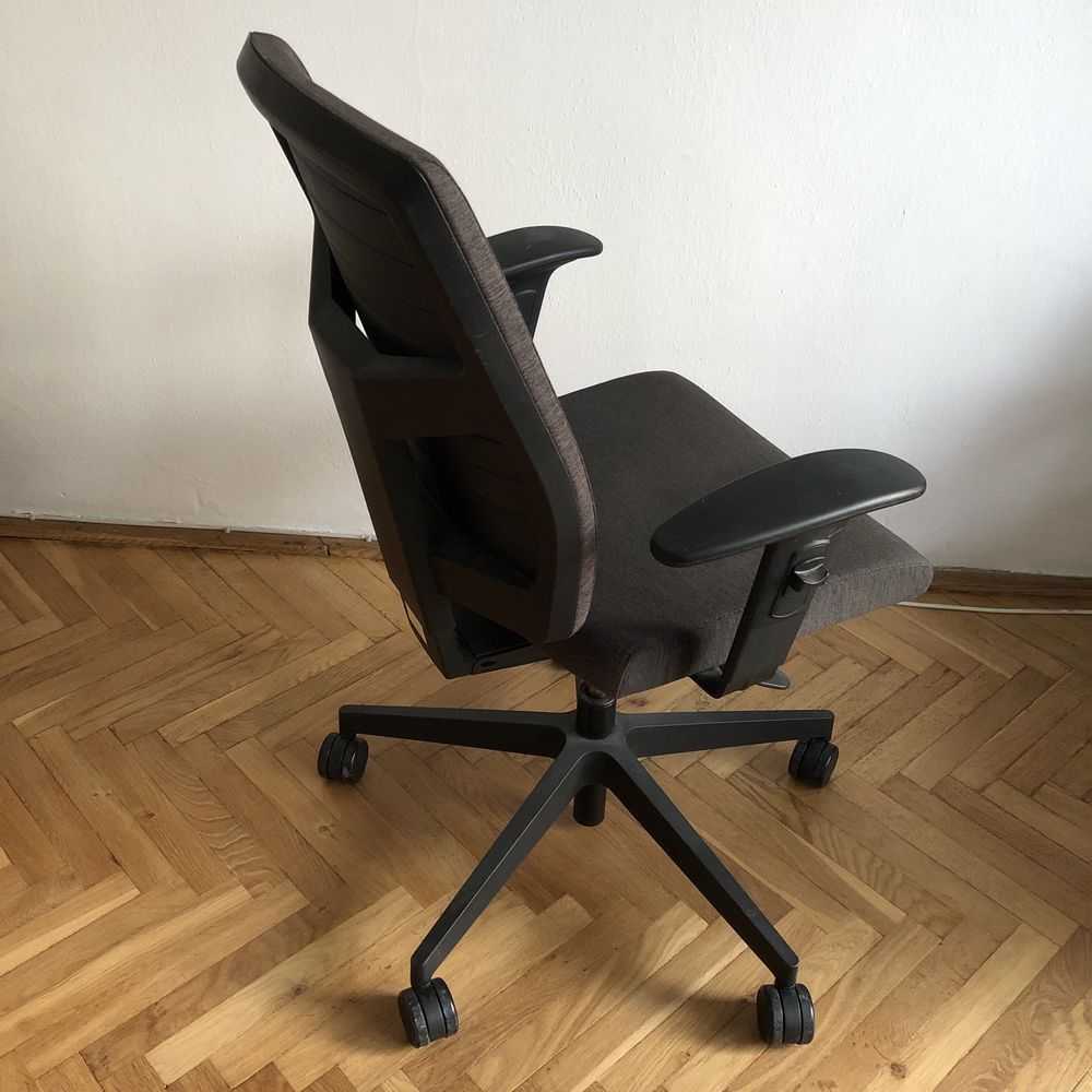 krzesło biurowe używane -Rezerwacja