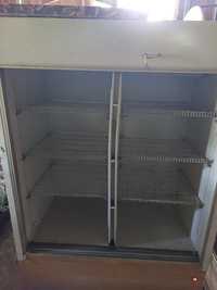 Продам дводверну холодильну шафу