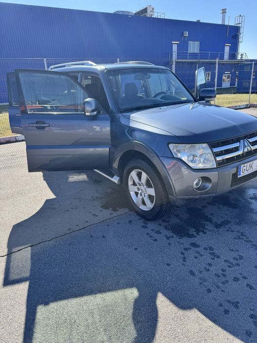 Mitsubishi Pajero Wagon 4