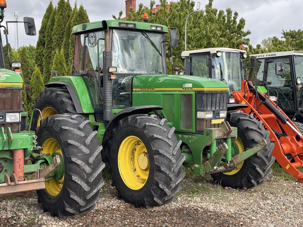 Ciągnik JOHN DEERE 7800 - Oryginalny stan, PNEUMATYKA