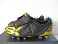 Buty UMBRO SX VALOR FC roz 41 Korki Piłkarskie