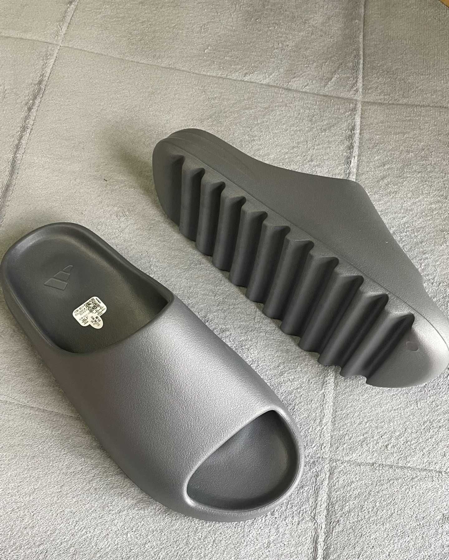 Adidas Yeezy Slide Dark Onyx r.41