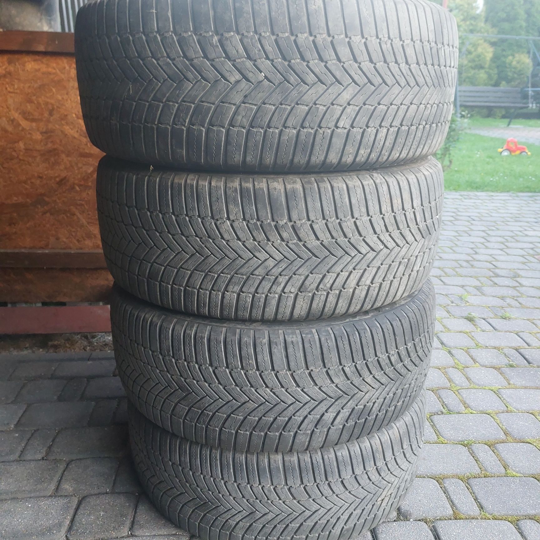bridgestone a005 weather control 235/55/17 2019r