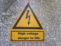 Tablica metalowa High Voltage