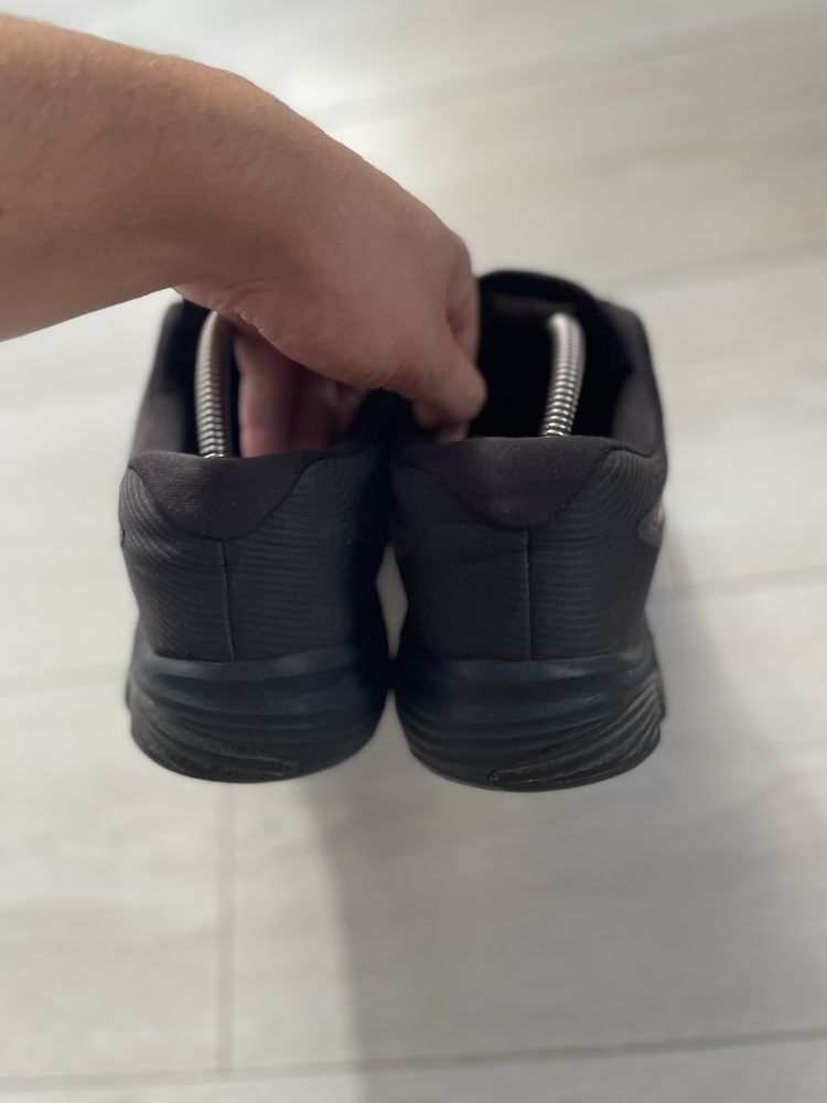 Оригінальні чоловічі кросівки Asics Gel-Pulse 12 Gore-tex kayano 43 р