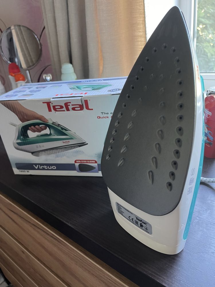 Праска Tefal FV1710E0