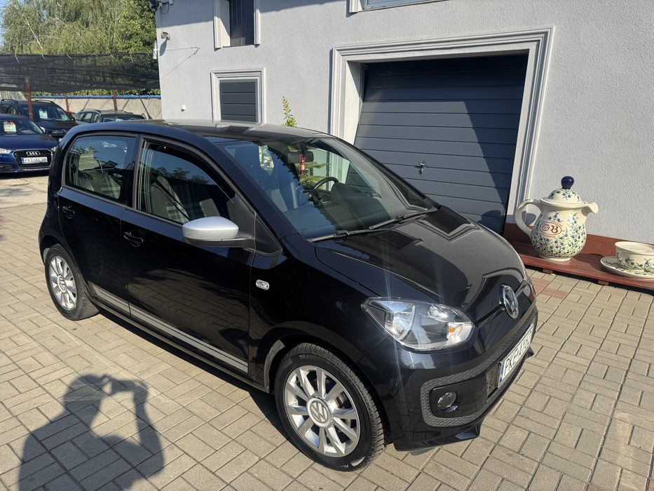 VW UP 1.0 MPI 60 KM sprowadzony 2015 zarejestrowany klima navi Black