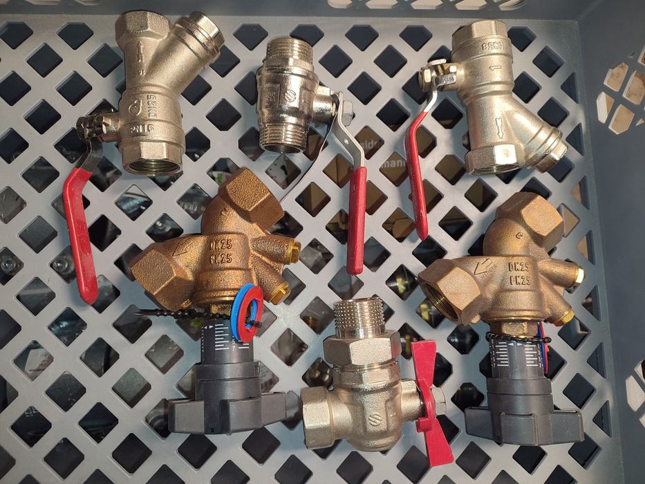 Zawory Kulowe odcinające.