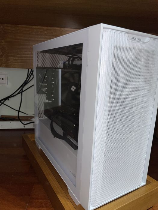 PC gamimg Alta Gama Ryzen 79800X3D RX 9070 XT