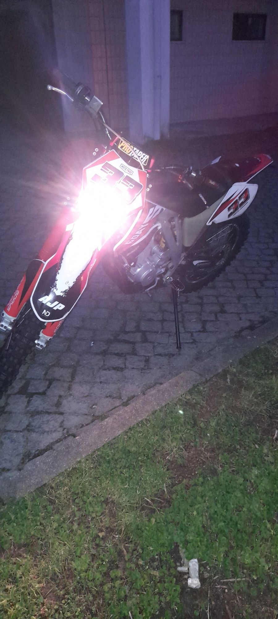 Vendo ajp pr4 240 extreme