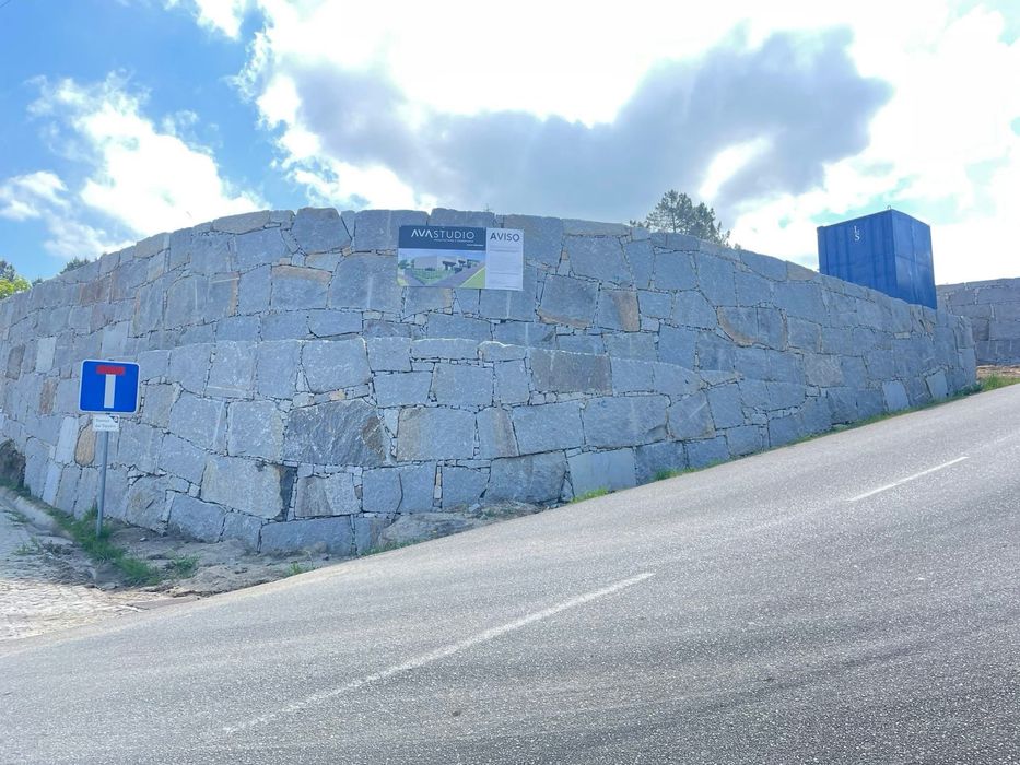 Muros em pedra alvenaria