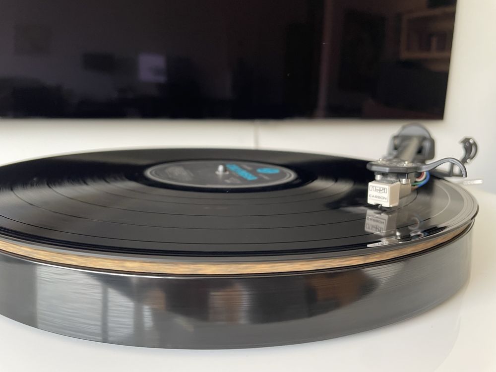 Rega Planar 2 P2 gira-discos em branco brilhante