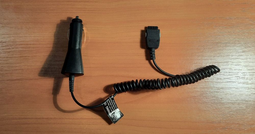 Автомобільний зарядний пристрій Samsung D720, E810, E720, E620, P730.