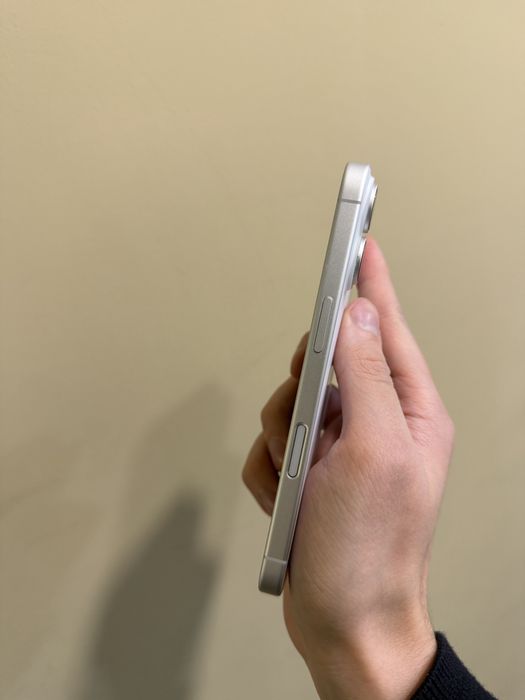 Б/у Iphone 16 128 White Titanium ідеальний стан