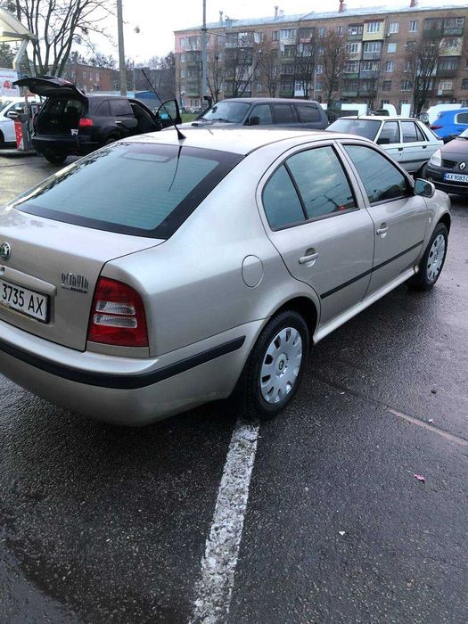 Продаю Skoda Octavia 2006 року випуску, Двигун 1.6 MPI