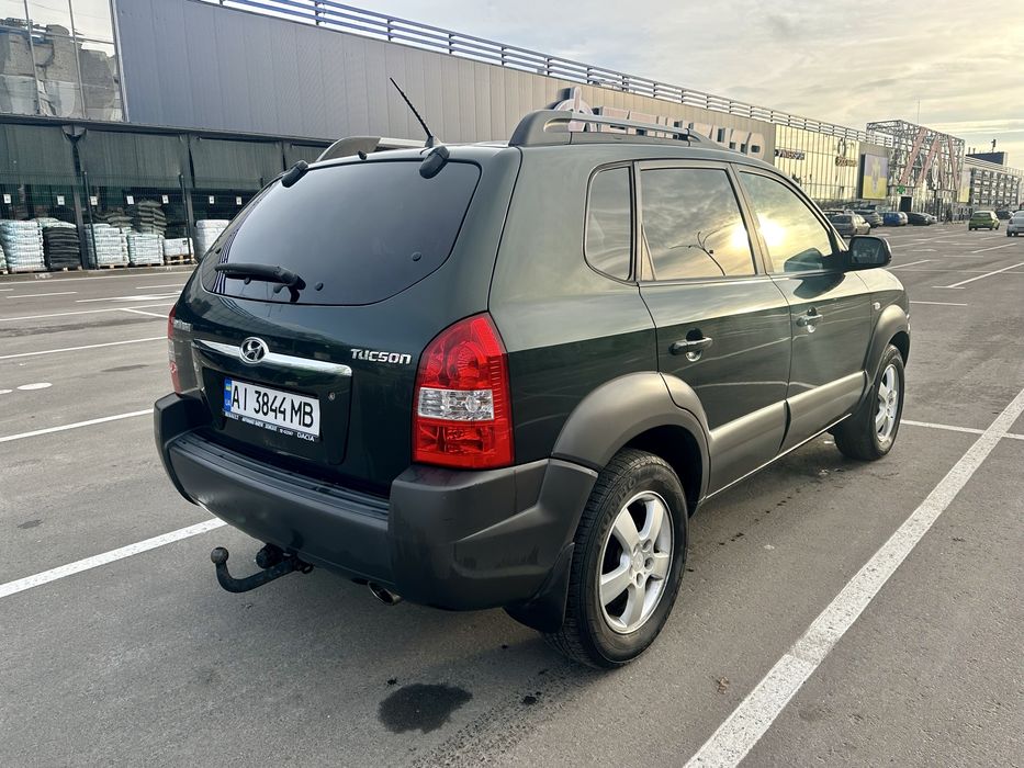 Продам Hyundai Tucson 2008 2.0 пердній привід