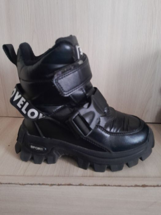 Зимові чобітки на дівчинку