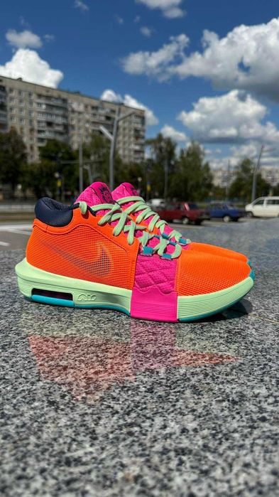 Nike LeBron Witness VIII  [US 9.5|27.5 cm]  НОВЫЕ