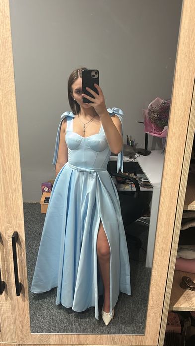 Випускна сукня, в ідеальному стані