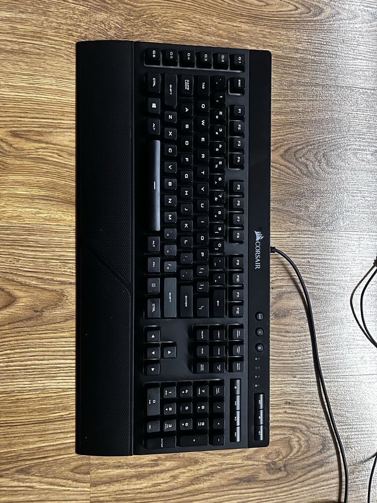 Klawiatura corsair k55 + myszka corsair harpoon