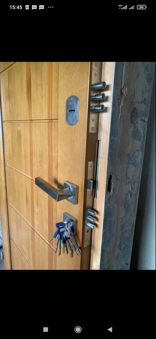 Двері вхідні та міжкімнатні з коробкою і лиштвою