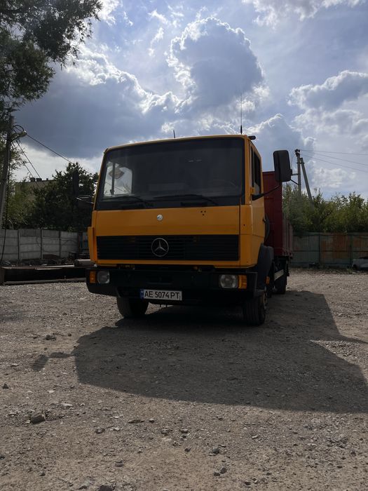Mercedes 814D самоскид під 3 сторони
