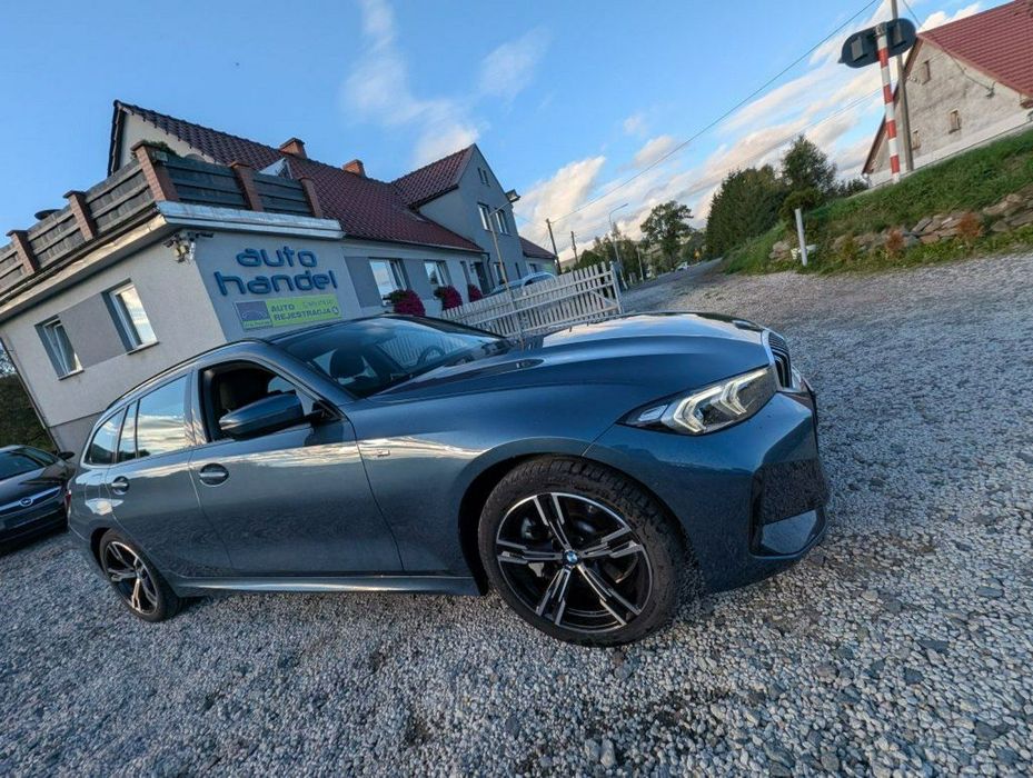 BMW Seria 3 BMW 330i Touring Xdrive M power