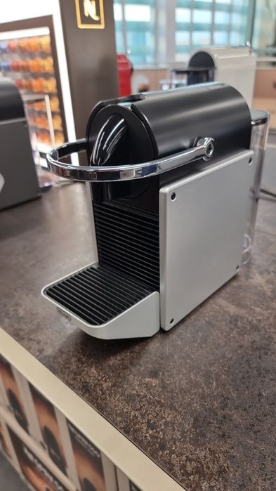 Кавоварки De LONGHI, Krups капсульні для системи Nespresso +пробнік .