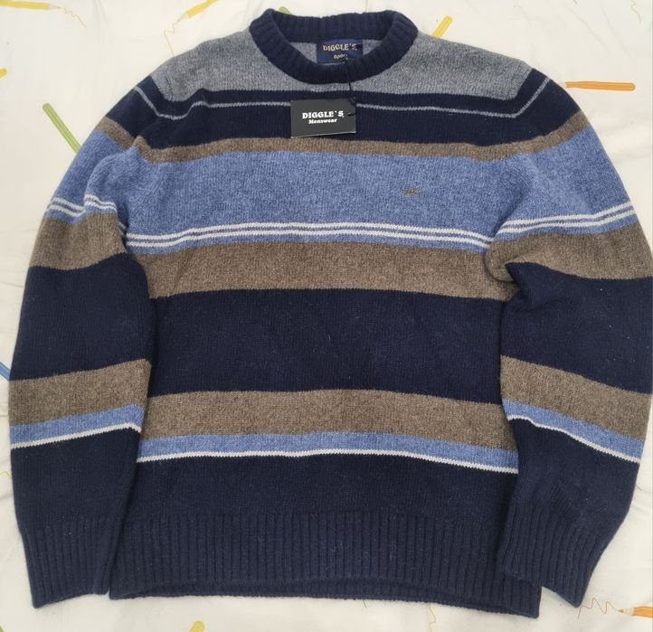 Sweatshirt  com Fecho da Diggle s  Tamanho M