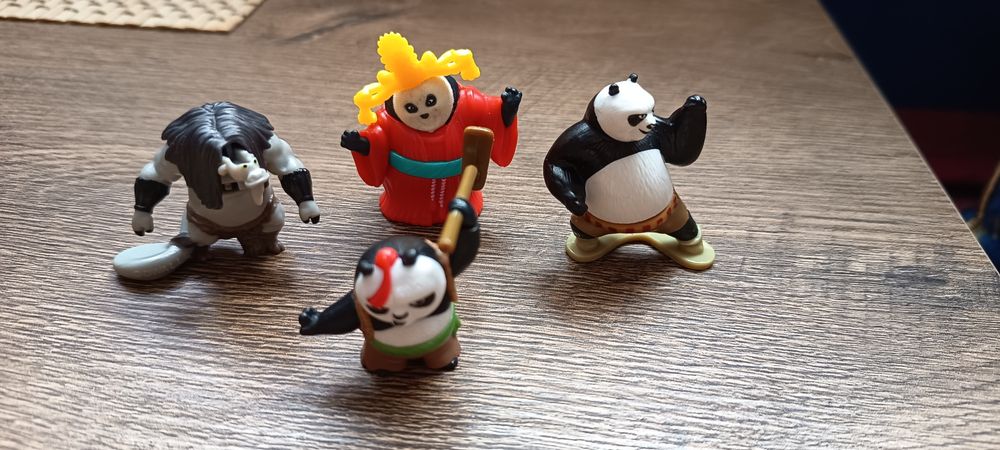 Zestaw figurek Kinder kung fu panda