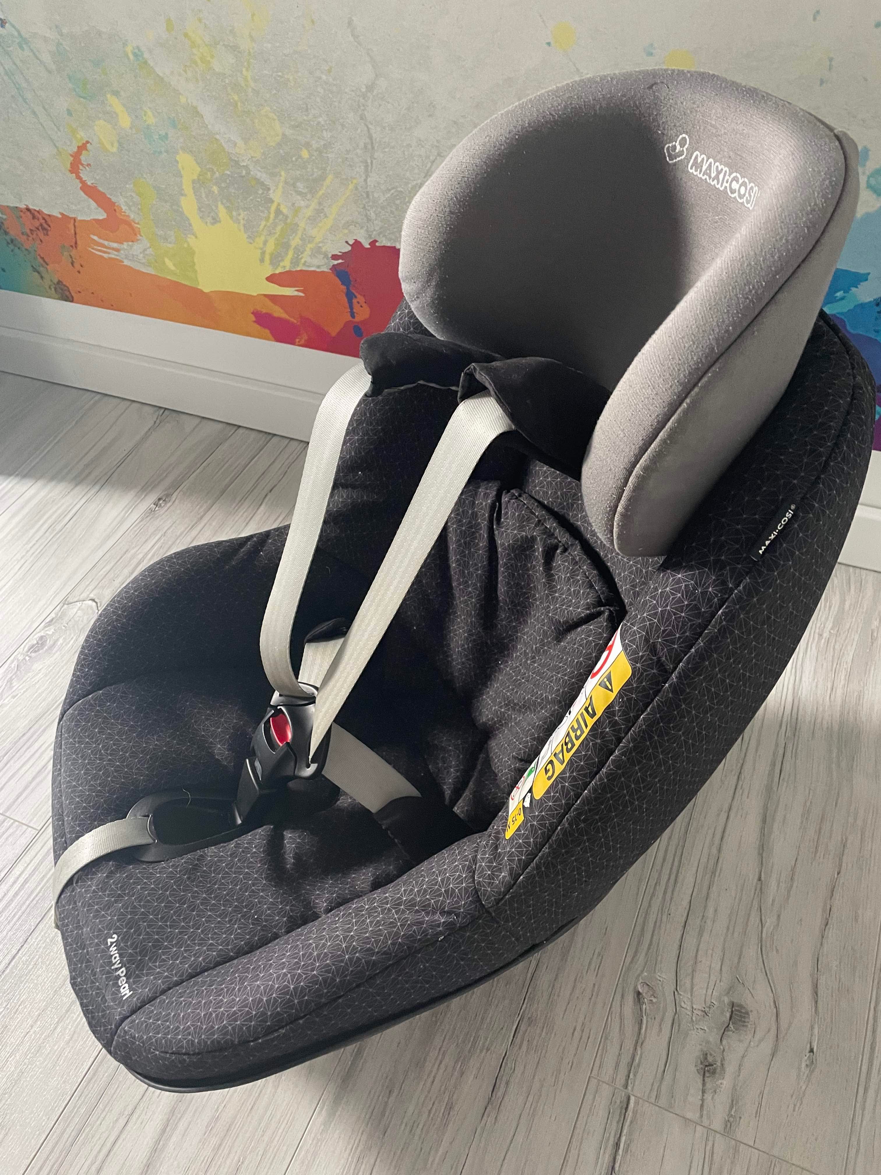 fotelik Maxi-Cosi 2WayPearl + gratis baza 2WayFix