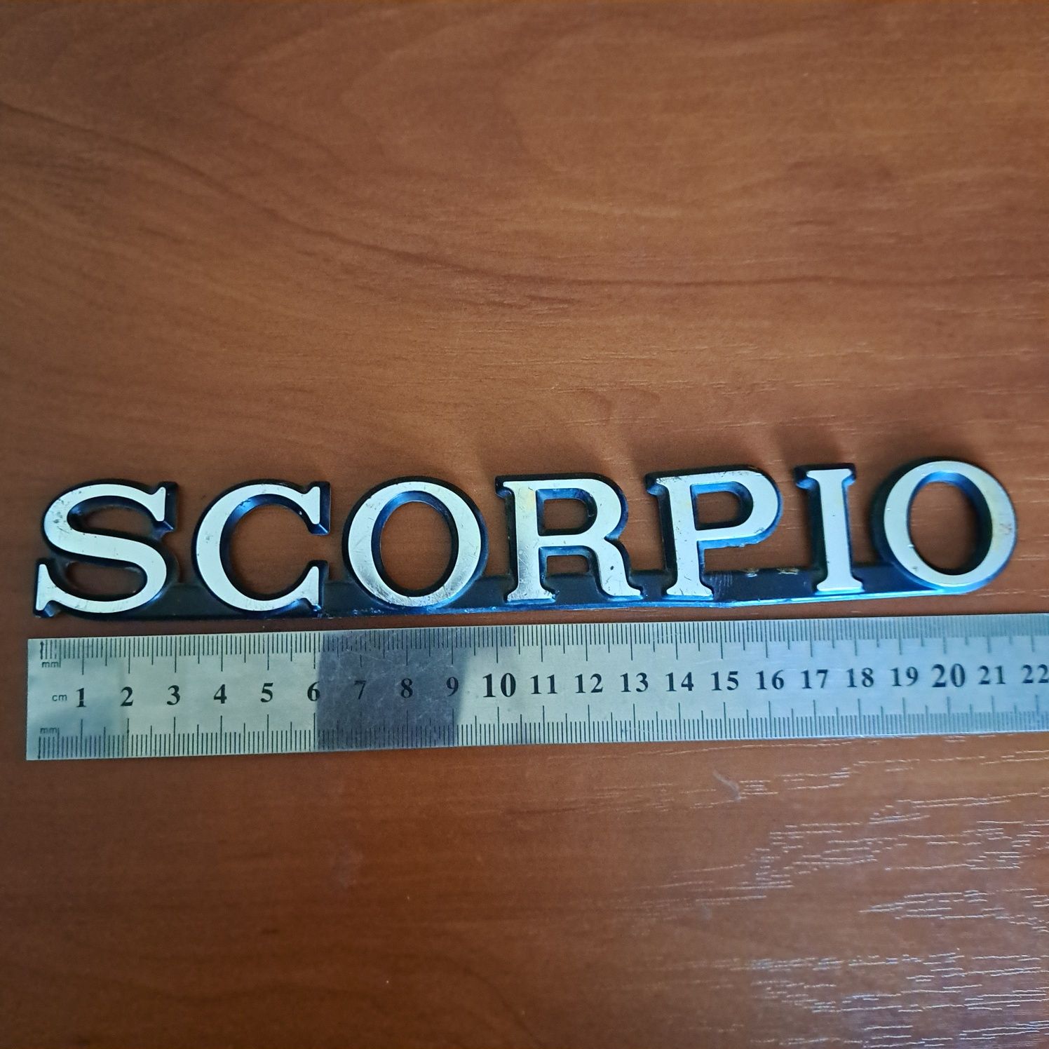 Надпись SCORPIO оригинал