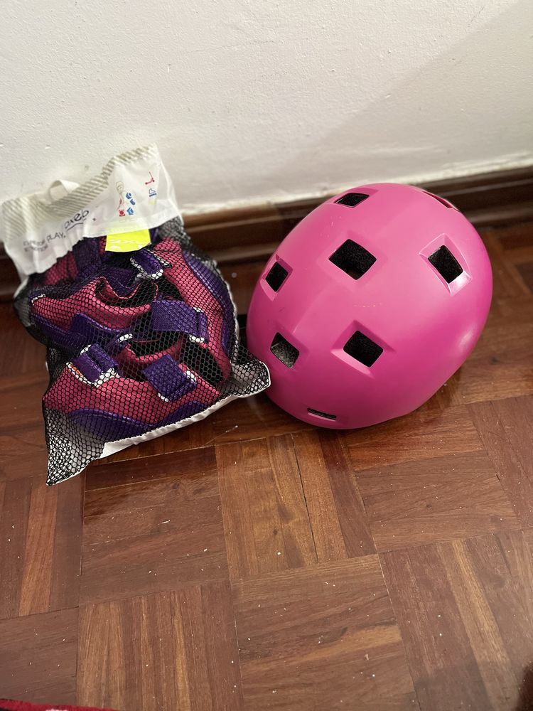 Capacete Infantil + Kit Proteções (Rosa) — Excelente Estado