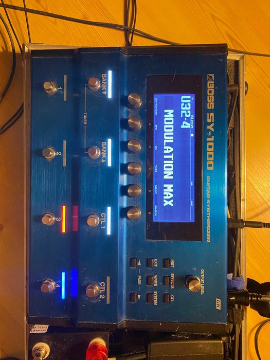 Syntezator gitarowy basowy Boss Sy-1000 SY1000 Multiefekt jak GT 1000
