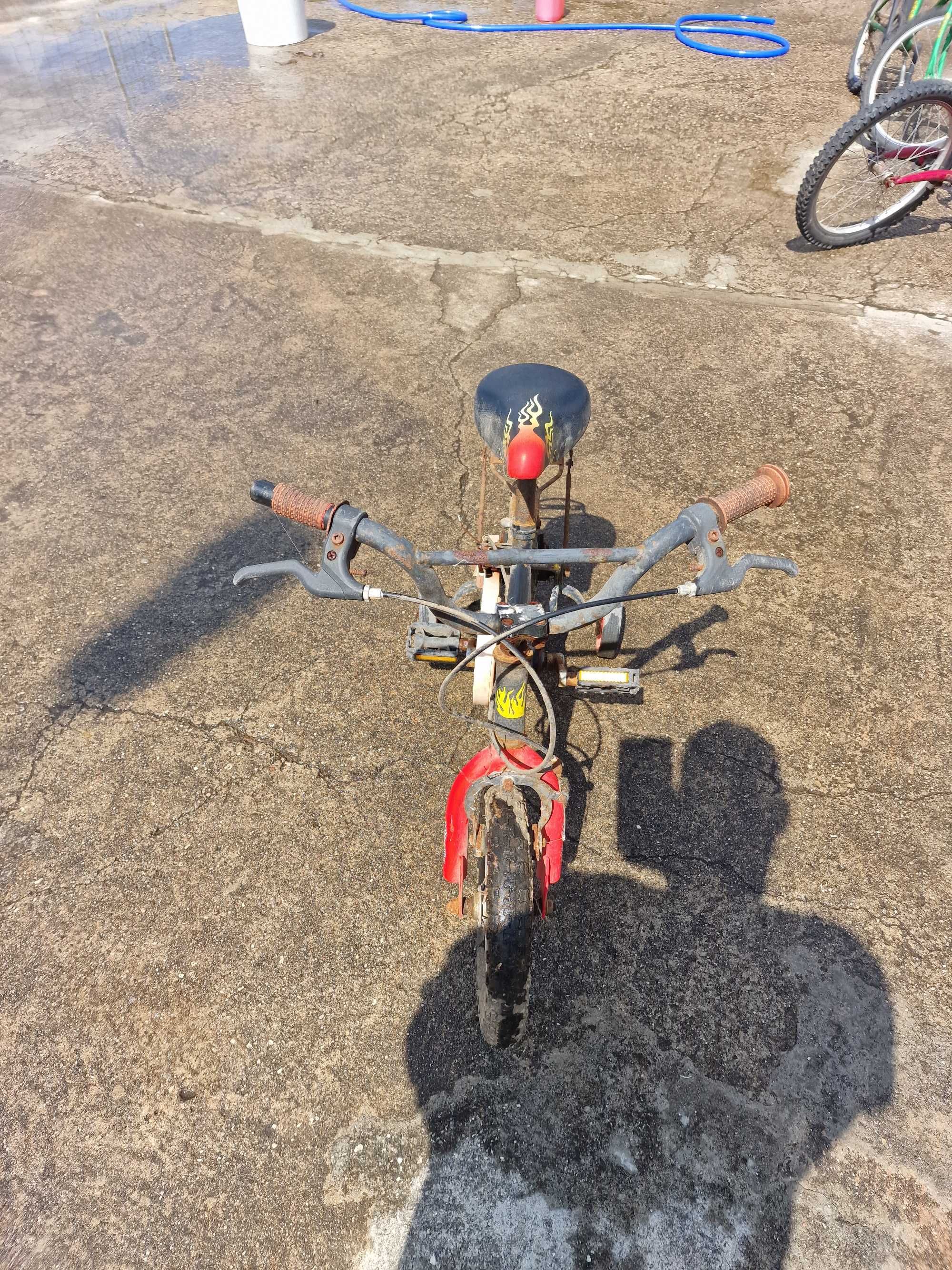 Bicicleta para criança pequena