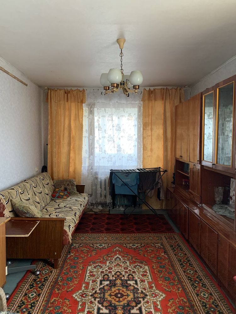 ЗАРІЧНИЙ, 3 кім.квартира, 1 поверх з балконом. Є - ВІДНОВЛЕННЯ можливе