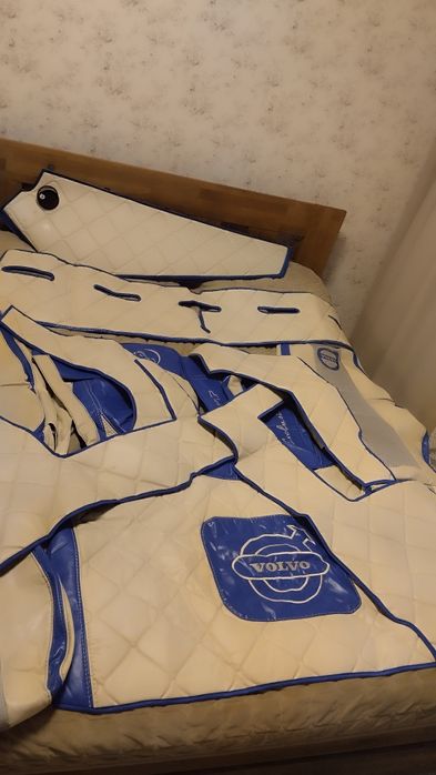 Продам набір чехлів в грузову машину