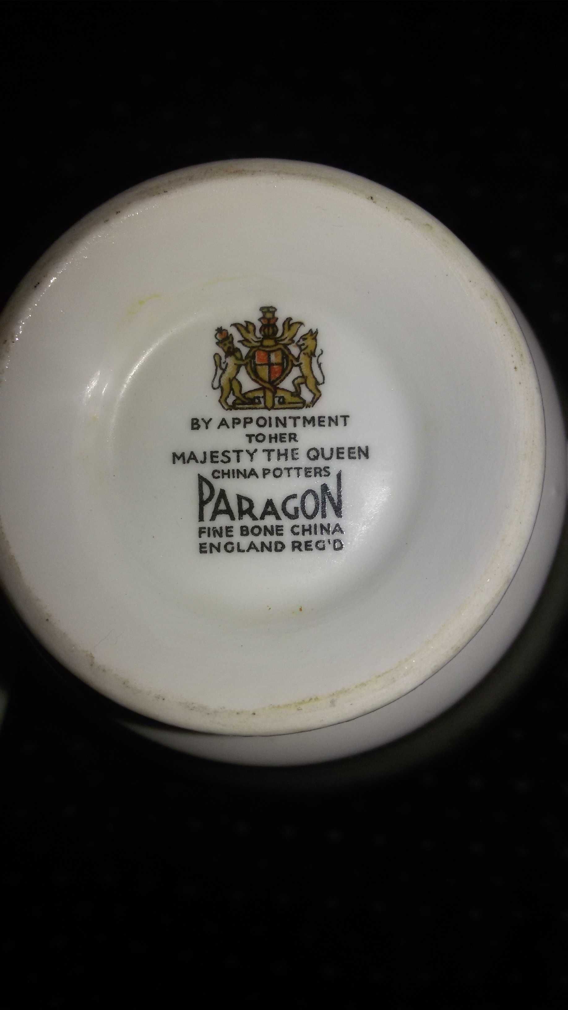 Винтажный Чайный сервиз на 6 перс.Костяной фарфор Paragon. Англия