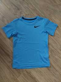 NIKE koszulka  DRI-FIT  szybkoschnąca 122 - 128 cm  6 - 8 lat