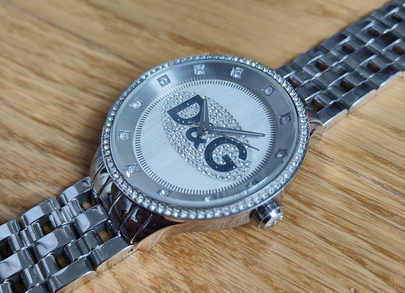 Zegarek D&G z kryształkami