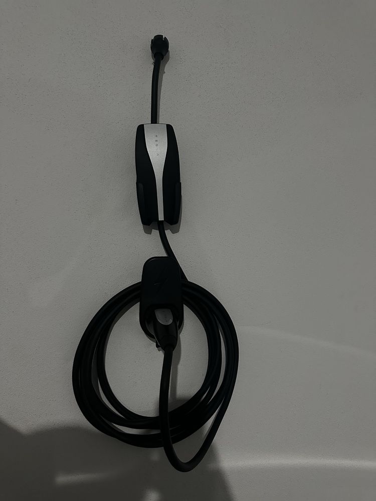 Suporte para carregador Tesla